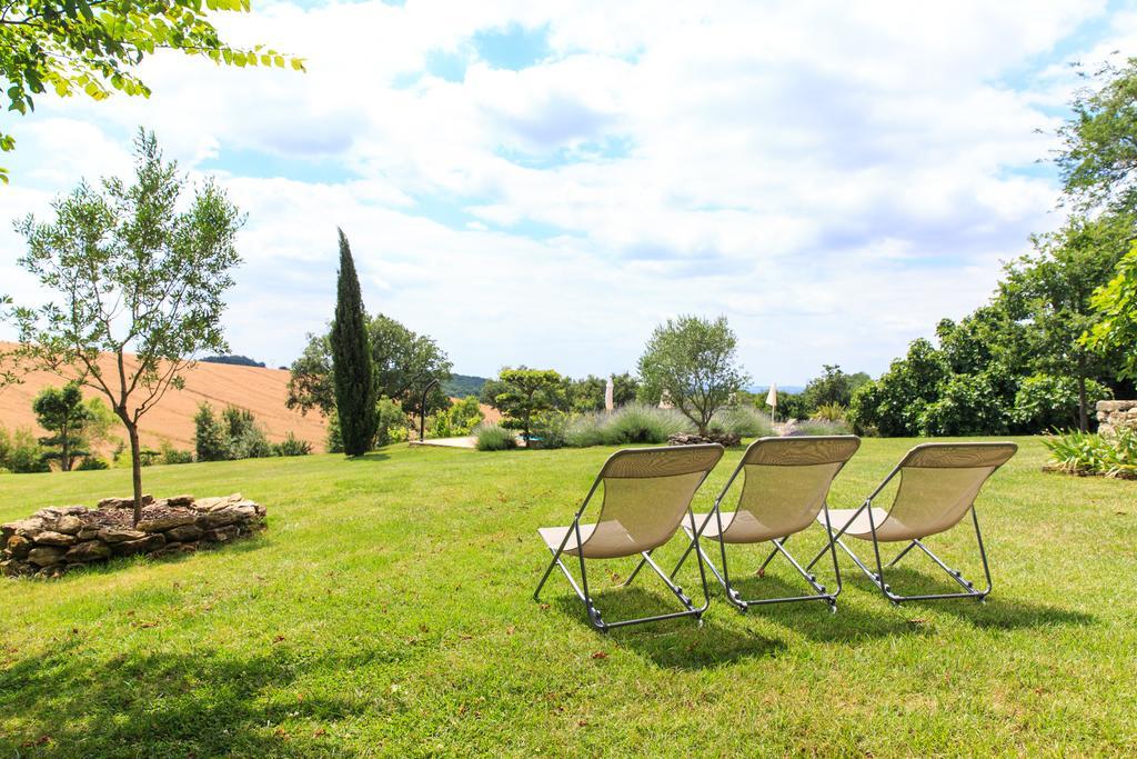 Parisot  Au Mas Des Calmettes Bed & Breakfast エクステリア 写真