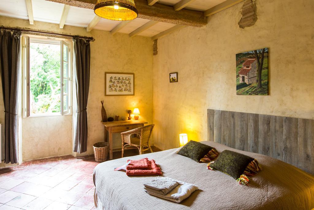 Parisot  Au Mas Des Calmettes Bed & Breakfast エクステリア 写真