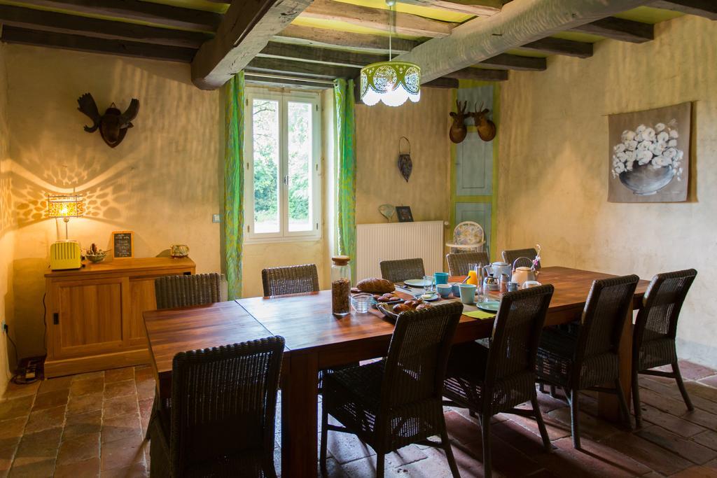 Parisot  Au Mas Des Calmettes Bed & Breakfast エクステリア 写真
