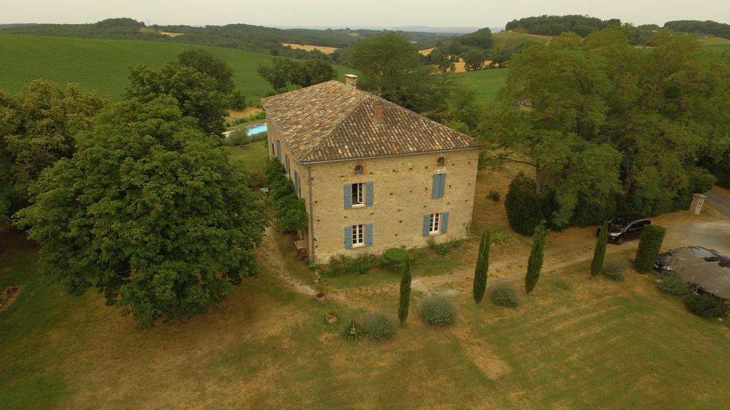 Parisot  Au Mas Des Calmettes Bed & Breakfast エクステリア 写真